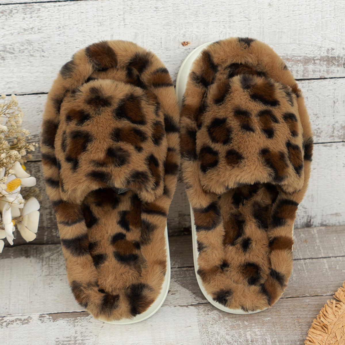 Leopard Print Thick Bottom Fluffy Slippers